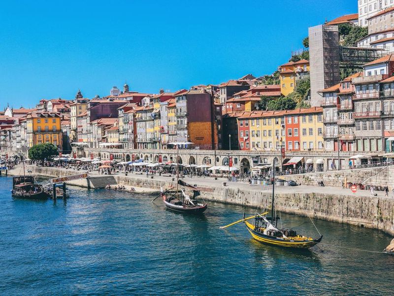 La Ribeira de Oporto sobre el Duero