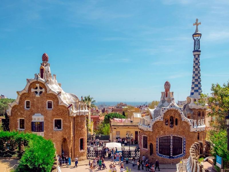 Los pabellones del Park Güell de Barcelona