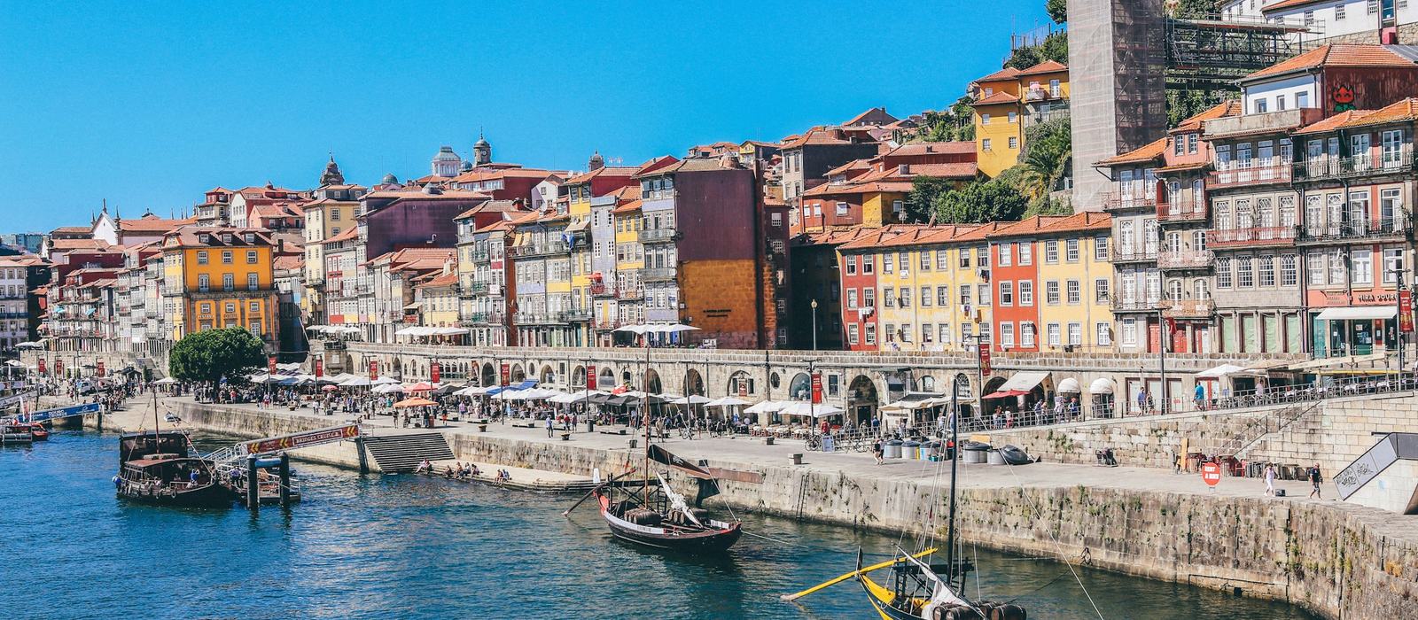 La Ribeira de Oporto sobre el Duero