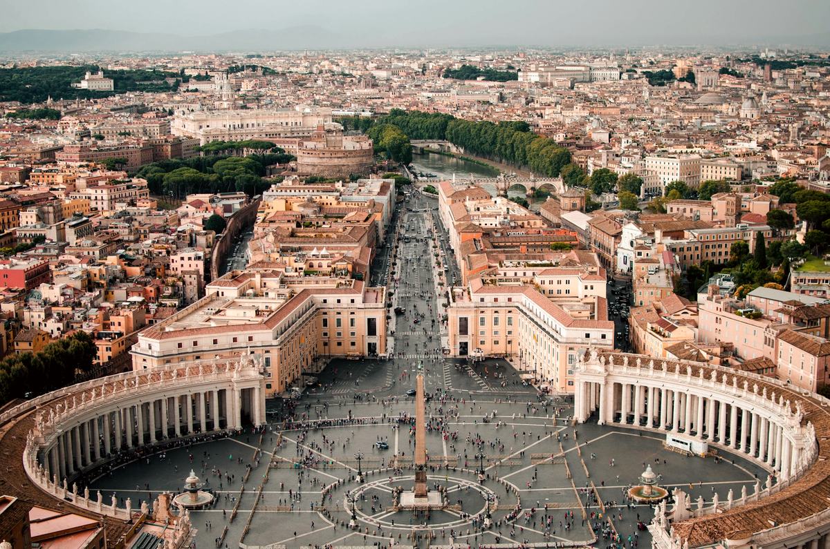 Vista aérea de la plaza de San Pedro del Vaticano